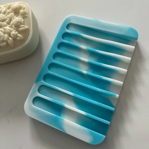 1 pc Silicone Soap Holder b'ue and white - Picture 3 of 5